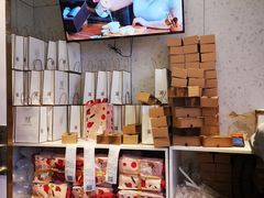 -奈雪的茶(亨特国际广场店)