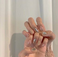 -朵拉定制美妆美甲