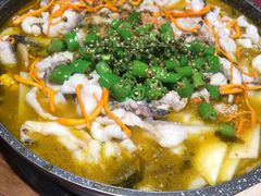 -山城外·非遗酸菜鱼(财富中心店)