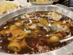 -鑫巴蜀小镇 · 水煮鱼专研店(玉桥店)