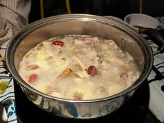-松哥油焖大虾.小龙虾.黑鸭煲(海岸城店)