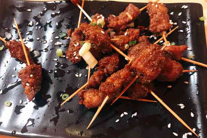 虎子烧烤(永清街店)-"一家门脸不大的烧烤店,在京汉大道上,停车.