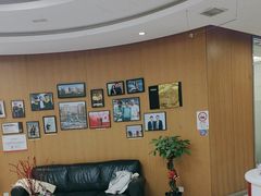 -雅悦齿科(顾村公园店)