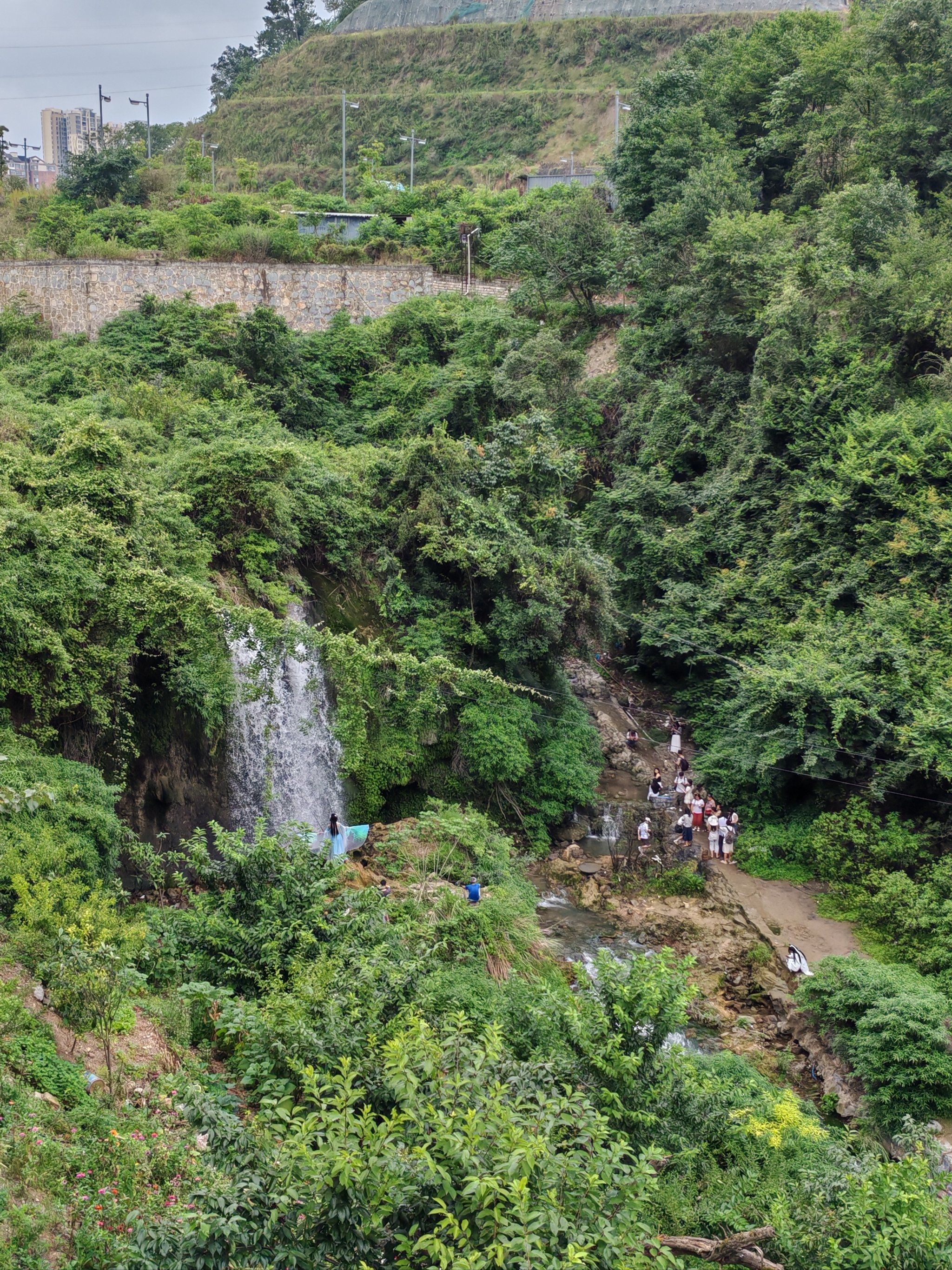 滴水岩公园游记