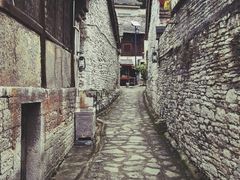 -高荡千年布依古寨旅游景区