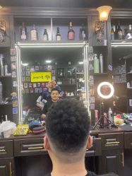 点击看大图 -Barber潮先生男士理发店