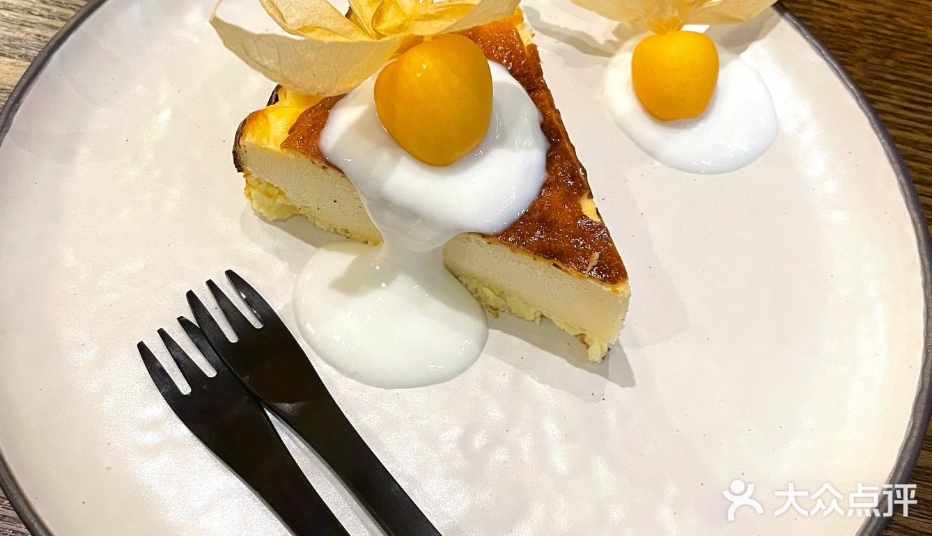 贵阳探店 | 花园里的咖啡店 美甲屋