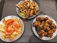 -华中科技大学东三学生食堂