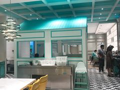 大堂-姚姚酸菜鱼·金戈戈香港豉油鸡(喜荟城联名店)