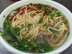 牛肉面-牛一嘴·兰州牛肉面·大盘鸡(财富中心店)