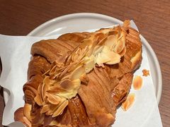 杏仁可颂-Ten Olives甜点