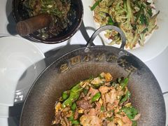-费大厨辣椒炒肉(高铁吾悦广场店)