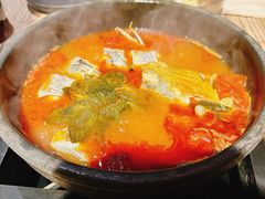 酸汤鱼-毛辣果·酸