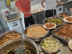 自助取餐区-王三姑牛肉饼