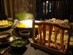 -湊湊火锅·茶憩(杭州湖滨银泰in77店)
