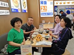 -李与白包子铺(桐梓林店)