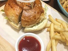 德州经典牛肉芝士汉堡-G+KITCHEN(龙湖狮山天街店)