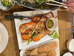 -两兄弟Song Pee Nong(2号店)