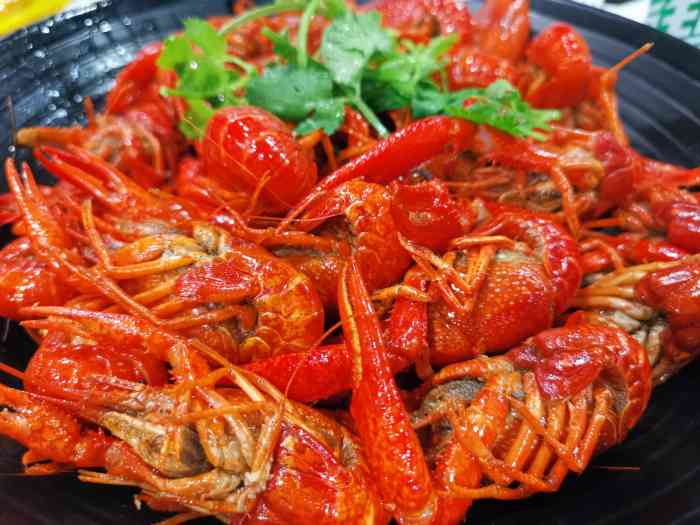 忆口香龙虾(滨江康康谷店)-"康康谷的小龙虾店太多了.