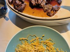 -八府香鸭·啫啫煲(华山路店)