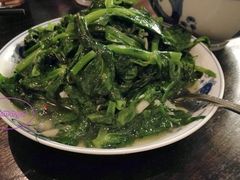 清炒豌豆尖-倾城