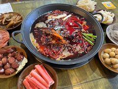 -黄潇洒老火锅(九眼桥宏济巷店)