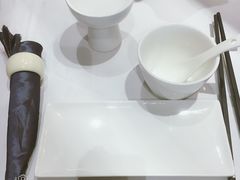 餐具摆设-尘香•传统川菜(创汇首座店)