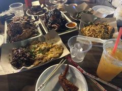 -东海岸人工湖美食村