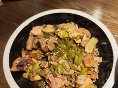 -廖师傅大蒜炒腊肉(袁家岭店)