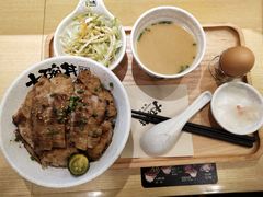 -熊吞·大碗丼烧肉饭(济宁万达广场店)