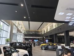 -奔驰上海利星(七宝店)