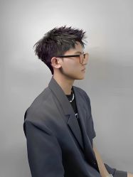 -一家只做男发烫染的店