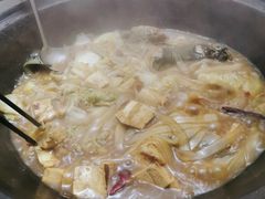 -粘豆包柴火铁锅炖