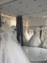 -LOVE SHINE婚纱·红鼎庄龙凤褂·妈妈装定制