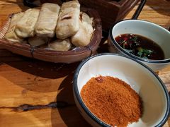 -老滇山寨•云南特色菜•地方菜•民族风情歌舞表演(金碧店)