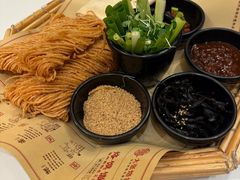 -大张烙馍村·美食地标(泉山店)