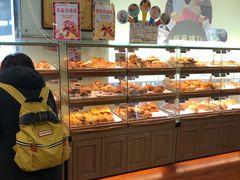 面包甜点陈列柜-新侨三宝乐面包店(崇文门店)