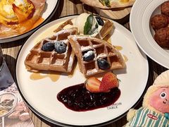 -Common Table · Brunch & Coffee