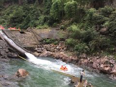 -安吉龙王山峡谷漂流