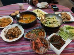 -香巴拉云南餐厅(华莱坞店)