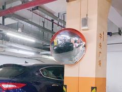 -环球港-停车场