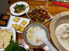 -滇香肴·云南菜蒸汽石锅鱼(云南北路店)