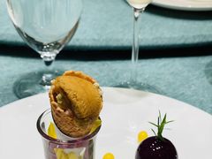 海胆塔壳蓝蝴蝶鹅肝-诺莱仕游艇会