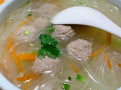 牛肉丸萝卜汤-天怡興·百年蒸饺(中心书城店)