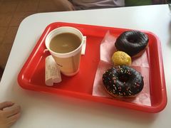 -Winchell's Donuts House