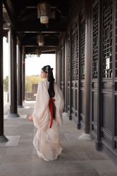 -一揽芳华汉服旗袍体验馆(拙政园店)
