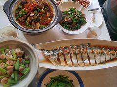 -香山湖家家宴(中山陵店)