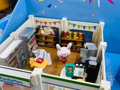 -全家便利店(莲花池东路店)