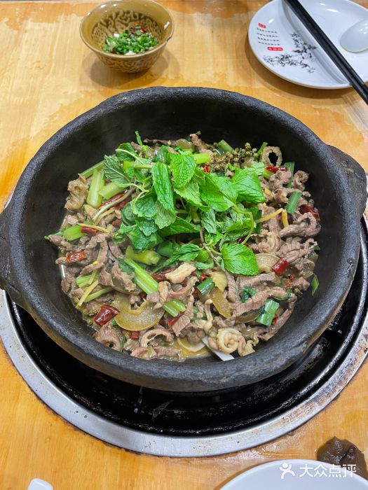 榕江牛瘪牛肉火锅干锅牛瘪图片