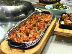 掌中宝-船梆煮•蒸汽海鲜·炉火烤肉(五四广场店)